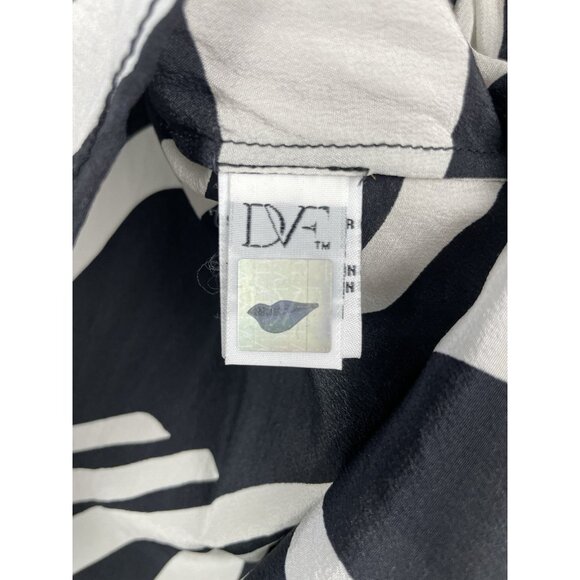 DIANE VON FURSTENBERG Black White Animal Zebra Button Back Short Sleeve Blouse M - Picture 3 of 9